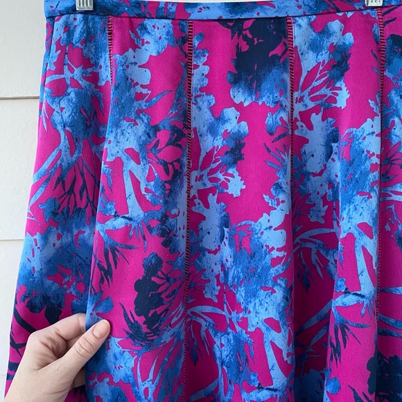 BANANA REPUBLIC • Bold Floral A Line Midi Skirt Pink/Blue Color Splash Size 2 - Picture 13 of 15
